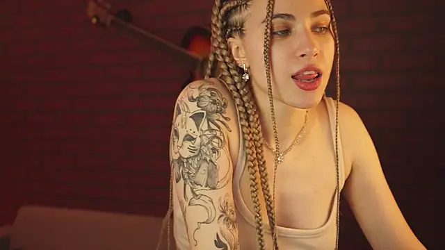 EllieCutes online show from 02/09/25, 02:50