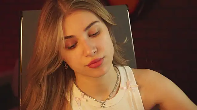 EllieCutes online show from 03/04/25, 03:33