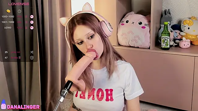 Snapshot of PrincesssSquirt chatting on 11/15/25, 08:27 PrincesssSquirt online show from 11/15/25, 08:27