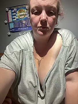 busty-bella1 online show from 07/06/26, 10:01