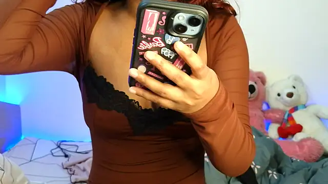 Snapshot of bad_diva chatting on 09/20/25, 08:37 bad diva online show from 09/20/25, 08:37