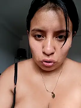  LATINA  online show from 11/26/25, 07:26