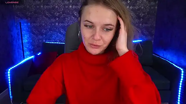 Snapshot of MaribelRiverr_ chatting on 12/14/24, 06:24 MaribelRiverr online show from 12/14/24, 06:24