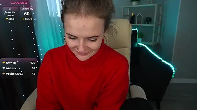 Snapshot of MaribelRiverr_ chatting on 12/30/24, 10:32 MaribelRiverr online show from 12/30/24, 10:32