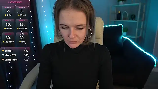 Snapshot of MaribelRiverr_ chatting on 01/01/25, 04:07 MaribelRiverr online show from 01/01/25, 04:07