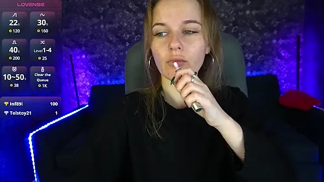 Snapshot of MaribelRiverr_ chatting on 01/14/25, 10:38 MaribelRiverr online show from 01/14/25, 10:38