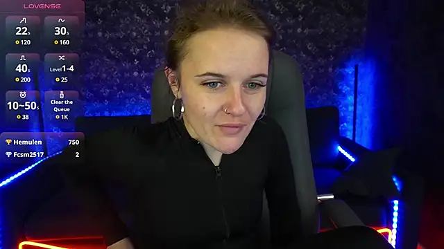 Snapshot of MaribelRiverr_ chatting on 01/25/25, 10:19 MaribelRiverr online show from 01/25/25, 10:19