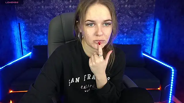 Snapshot of MaribelRiverr_ chatting on 02/10/25, 06:31 MaribelRiverr online show from 02/10/25, 06:31