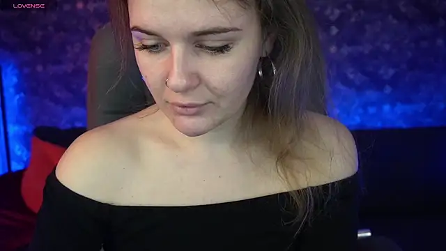 Snapshot of MaribelRiverr_ chatting on 02/11/25, 06:51 MaribelRiverr online show from 02/11/25, 06:51