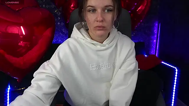 Snapshot of MaribelRiverr_ chatting on 02/14/25, 06:23 MaribelRiverr online show from 02/14/25, 06:23