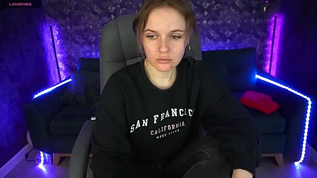 Snapshot of MaribelRiverr_ chatting on 03/16/25, 06:20 MaribelRiverr online show from 03/16/25, 06:20
