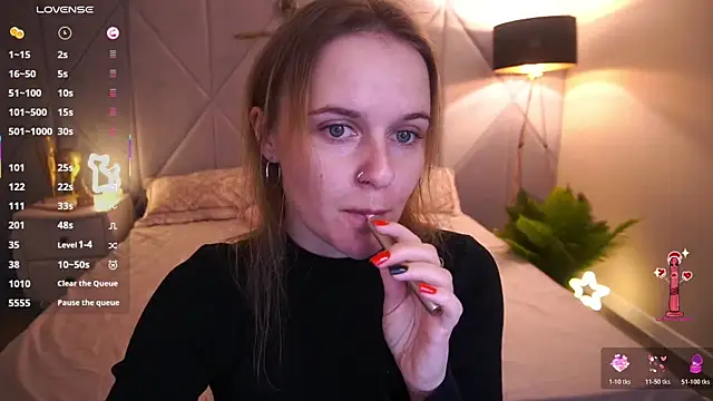 MaribelRiverr  online show from 11/10/25, 06:56