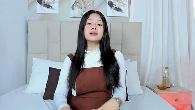 Snapshot of Jaslyn__Smith chatting on 01/16/25, 02:08 Jaslyn Smith online show from 01/16/25, 02:08