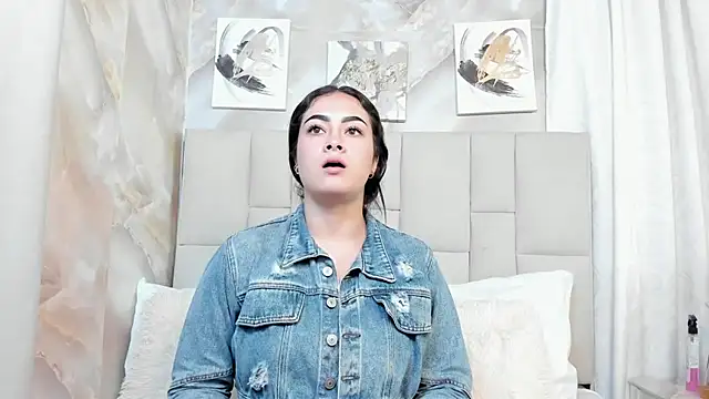 Snapshot of Jaslyn__Smith chatting on 09/30/25, 04:12 Jaslyn Smith online show from 09/30/25, 04:12