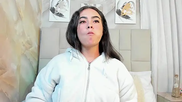 Snapshot of Jaslyn__Smith chatting on 11/06/25, 04:52 Jaslyn Smith online show from 11/06/25, 04:52