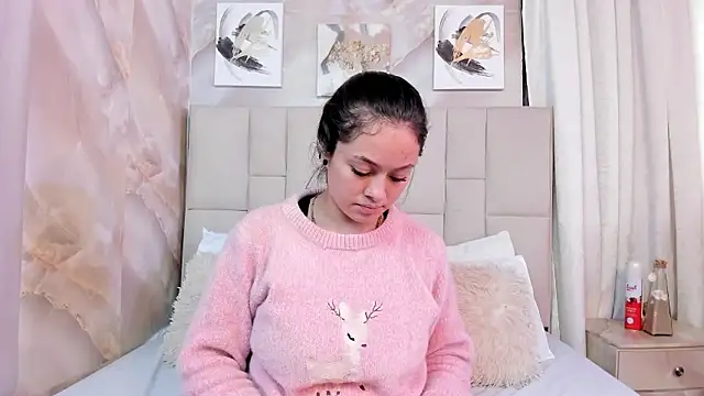 Jaslyn  Smith online show from 01/12/26, 04:12