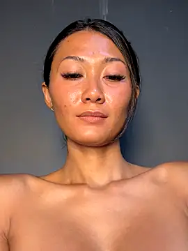 thai-dreamgirl online show from 10/17/25, 12:19