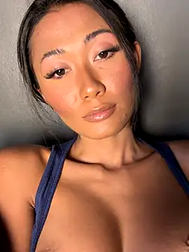 thai-dreamgirl online show from 10/19/25, 10:27