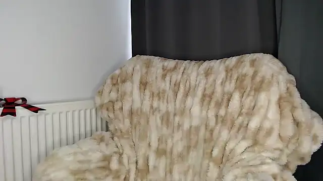 ElizabethAC online show from 10/28/25, 08:51