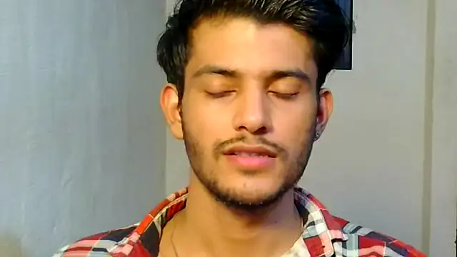 Snapshot of kingkartik7 chatting on 11/15/25, 04:25 kingkartik7 online show from 11/15/25, 04:25