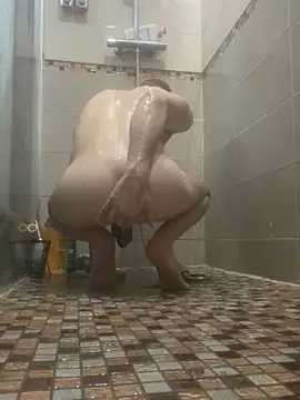 louiv93000 online show from 12/21/25, 06:26