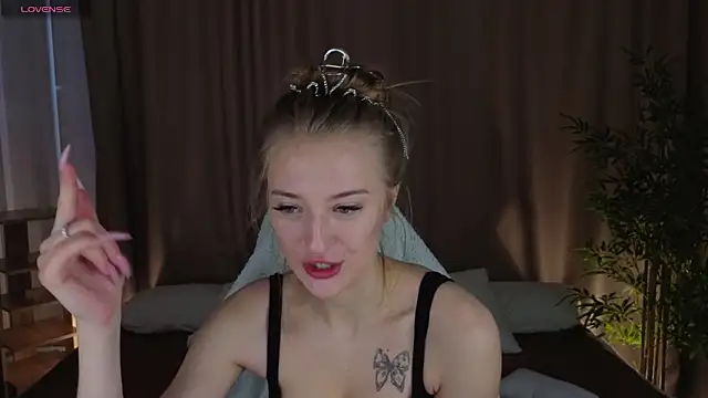 Snapshot of Stacy_River chatting on 02/14/26, 09:28 Stacy River online show from 02/14/26, 09:28