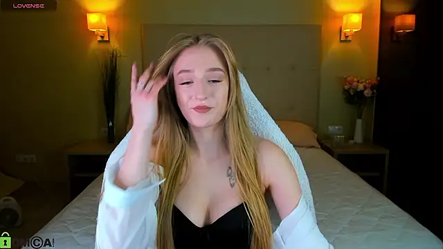 Snapshot of Stacy_River chatting on 02/25/26, 09:19 Stacy River online show from 02/25/26, 09:19