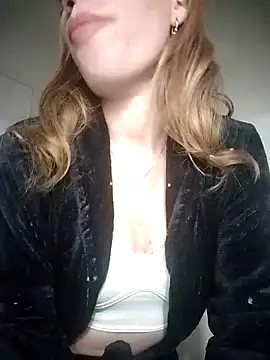 EvaRush online show from 10/05/25, 09:02