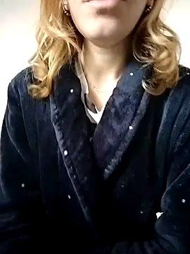 EvaRush online show from 11/06/25, 09:43