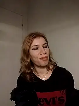 EvaRush online show from 11/25/25, 06:41