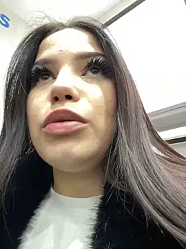 Snapshot of Chloe__Moon chatting on 12/08/24, 02:19 Chloe Moon online show from 12/08/24, 02:19