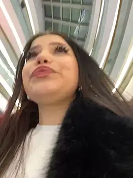 Snapshot of Chloe__Moon chatting on 12/08/24, 05:22 Chloe Moon online show from 12/08/24, 05:22