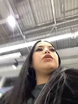 Snapshot of Chloe__Moon chatting on 12/16/24, 04:49 Chloe Moon online show from 12/16/24, 04:49