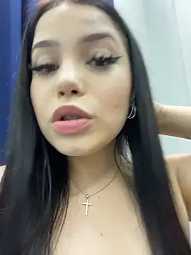 Snapshot of Chloe__Moon chatting on 12/17/24, 04:21 Chloe Moon online show from 12/17/24, 04:21