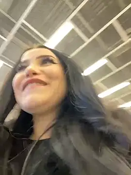 Snapshot of Chloe__Moon chatting on 12/20/24, 02:49 Chloe Moon online show from 12/20/24, 02:49