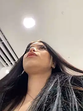 Snapshot of Chloe__Moon chatting on 12/23/24, 10:21 Chloe Moon online show from 12/23/24, 10:21