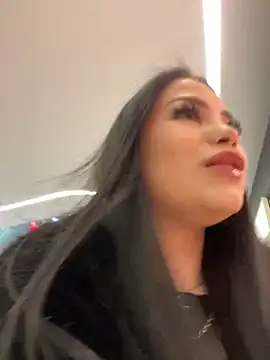 Snapshot of Chloe__Moon chatting on 12/29/24, 12:12 Chloe Moon online show from 12/29/24, 12:12