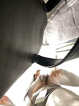 Snapshot of Chloe__Moon chatting on 01/10/25, 11:43 Chloe Moon online show from 01/10/25, 11:43