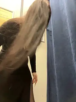 Snapshot of Chloe__Moon chatting on 01/24/25, 01:03 Chloe Moon online show from 01/24/25, 01:03