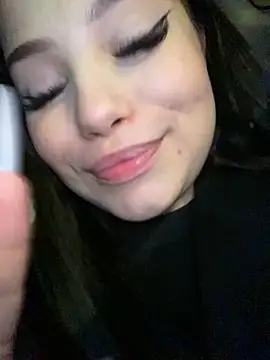 Snapshot of Chloe__Moon chatting on 01/31/25, 04:06 Chloe Moon online show from 01/31/25, 04:06