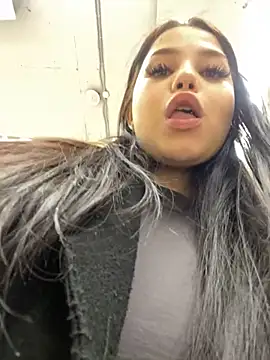 Snapshot of Chloe__Moon chatting on 02/23/25, 11:22 Chloe Moon online show from 02/23/25, 11:22