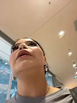 Snapshot of Chloe__Moon chatting on 03/09/25, 09:24 Chloe Moon online show from 03/09/25, 09:24