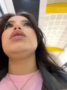 Snapshot of Chloe__Moon chatting on 09/09/25, 03:11 Chloe Moon online show from 09/09/25, 03:11