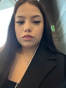 Snapshot of Chloe__Moon chatting on 10/07/25, 02:14 Chloe Moon online show from 10/07/25, 02:14