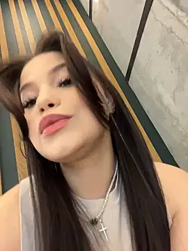 Snapshot of Chloe__Moon chatting on 11/20/25, 03:34 Chloe Moon online show from 11/20/25, 03:34