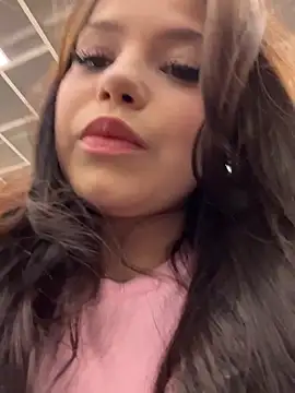 Snapshot of Chloe__Moon chatting on 01/19/26, 02:10 Chloe Moon online show from 01/19/26, 02:10