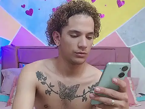 tylor boy online show from 09/11/25, 04:45