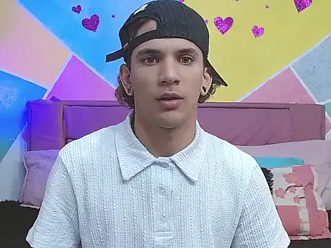 tylor boy online show from 09/15/25, 02:33