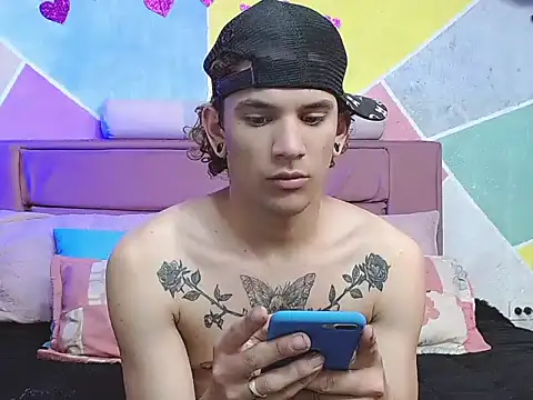 tylor boy online show from 09/29/25, 03:33