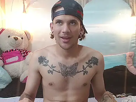 tylor boy online show from 11/25/25, 07:47